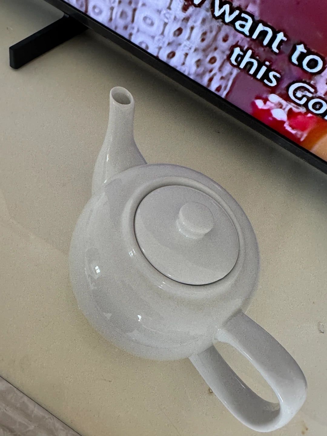 White Ceramic Teapot - photo 2
