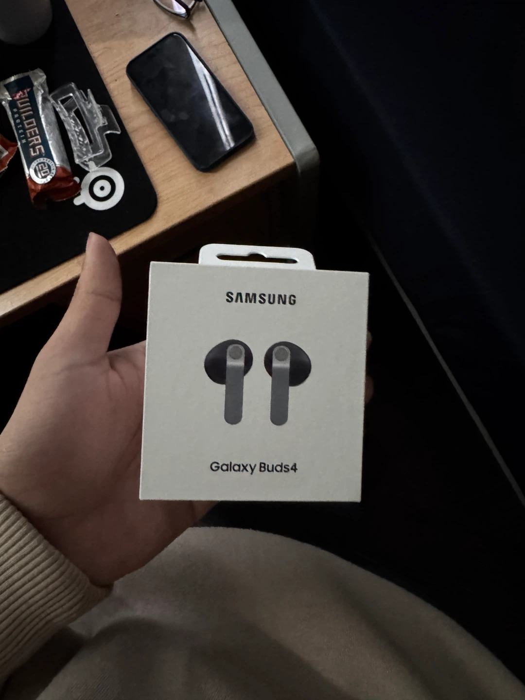 Samsung buds 4