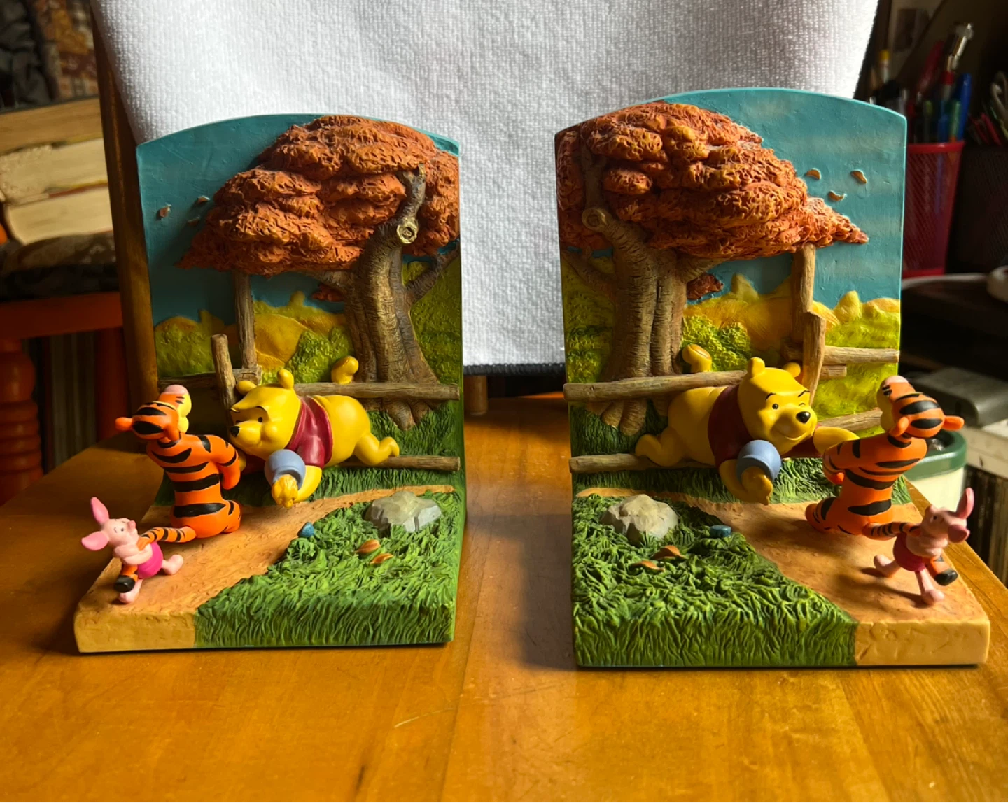 Winnie the Pooh and Friends Bookends
