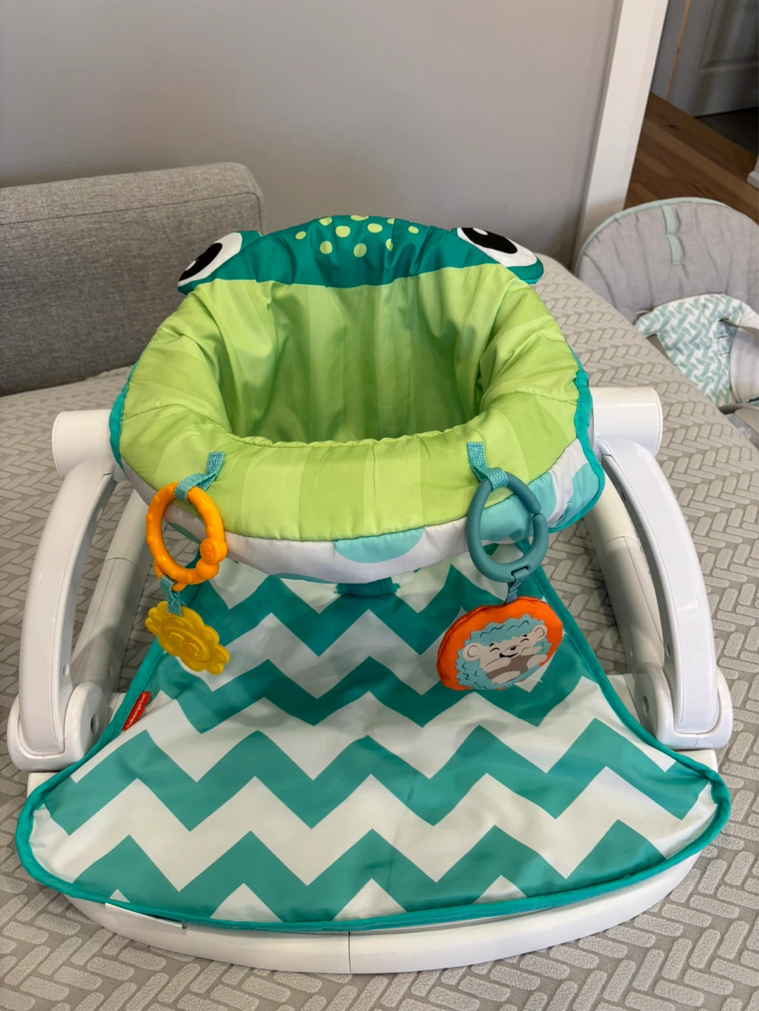 Fisher-Price Frog Sit-Me-Up Seat