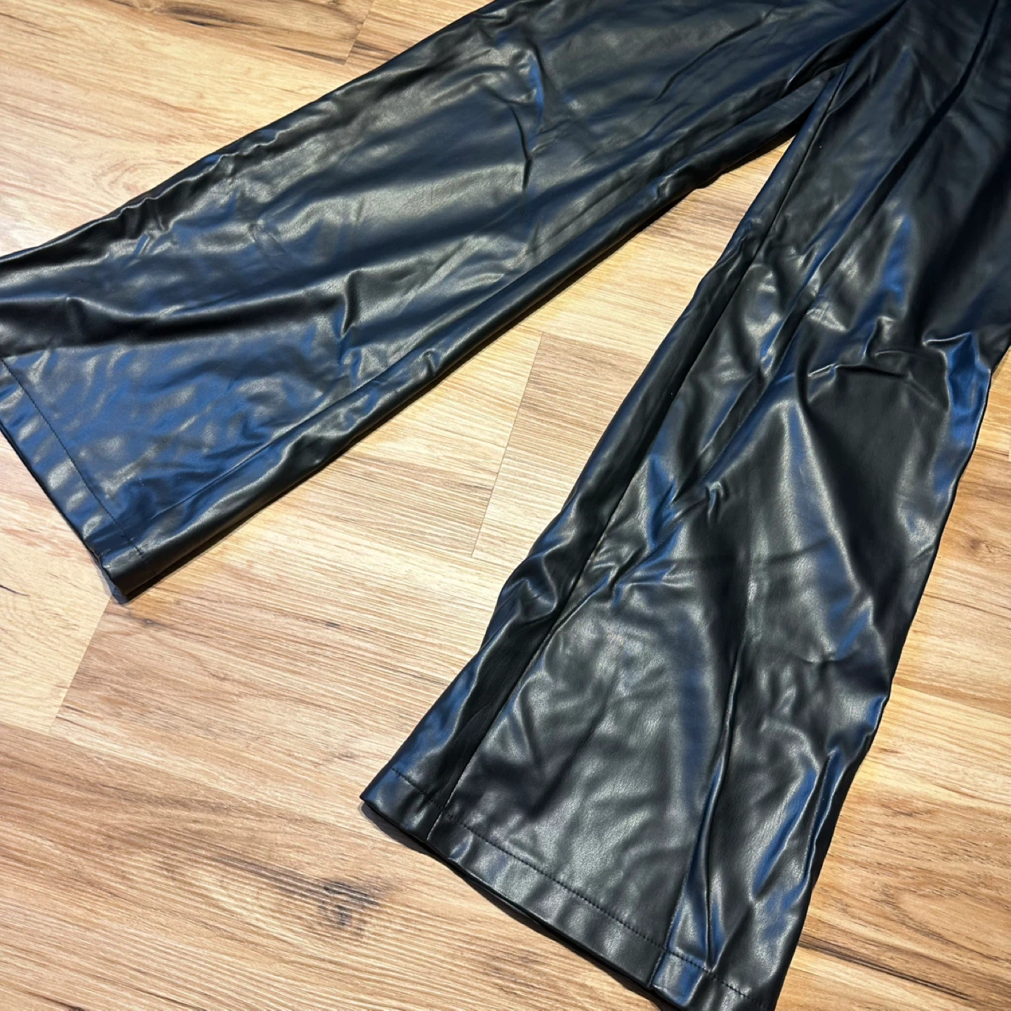 Stump & Co Black Faux Leather Wide Leg Pants Size S - photo 2