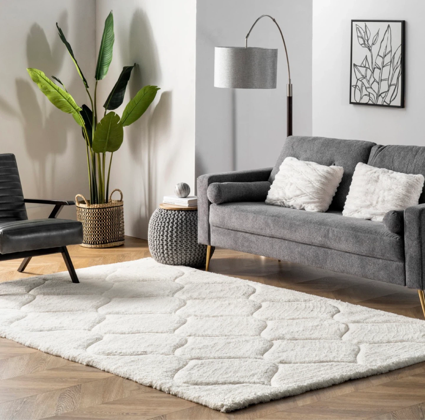 Off-White Area Rug Size 4 x 9
