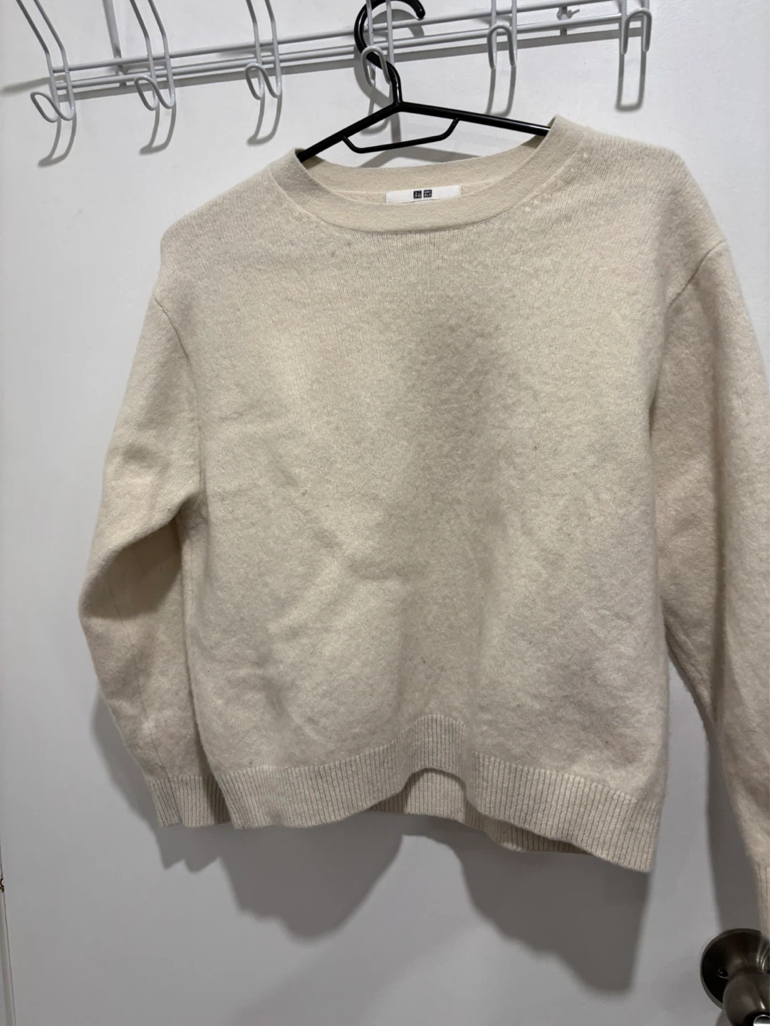 Uniqlo Crewneck Sweater - Cream - photo 4