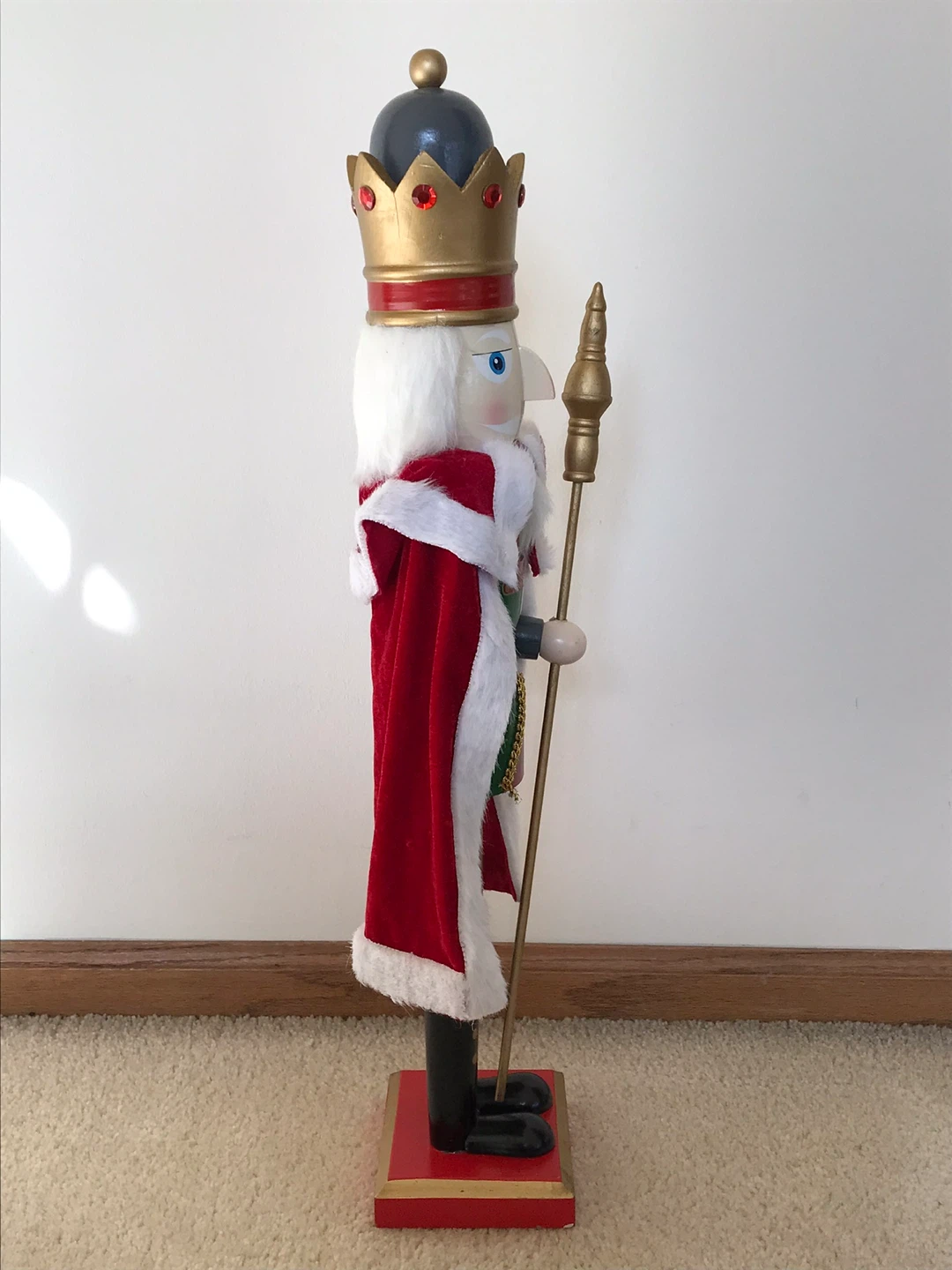 24” King Nutcracker with Crown and Scepter - photo 2