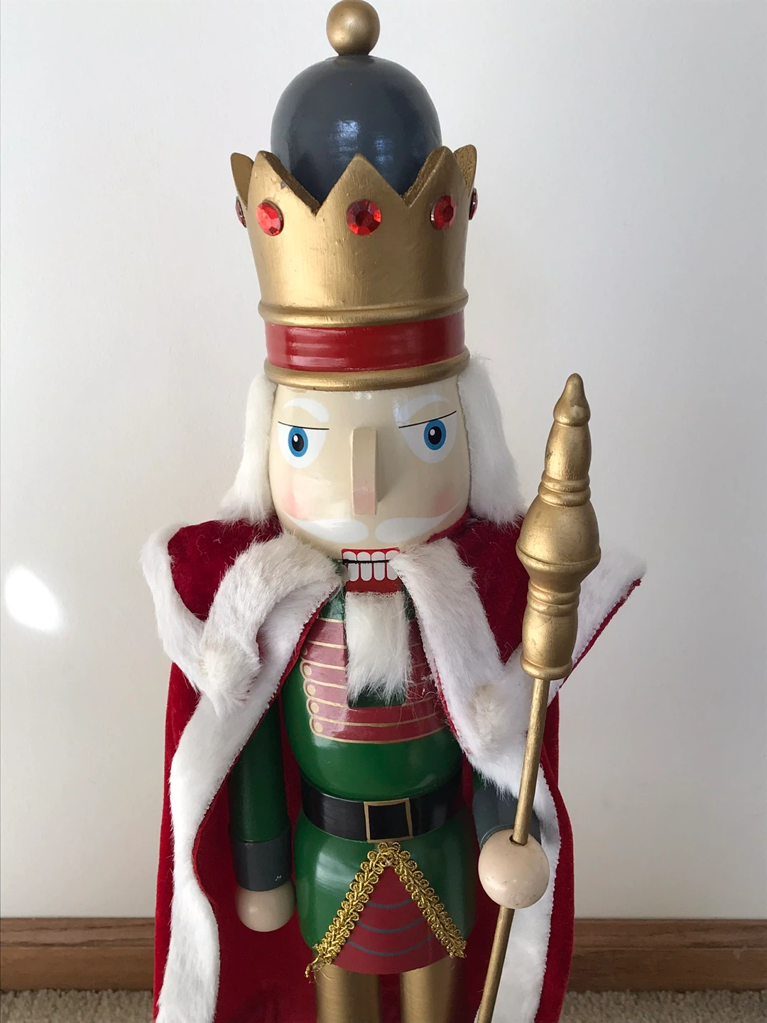 24” King Nutcracker with Crown and Scepter - photo 4