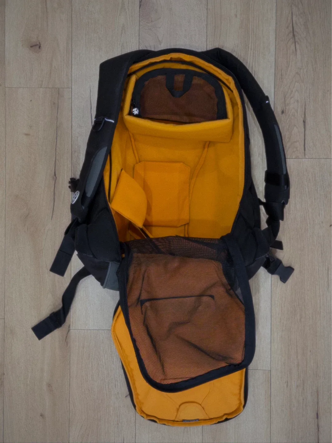 Crumpler Karachi Outpost Camera Backpack - photo 2