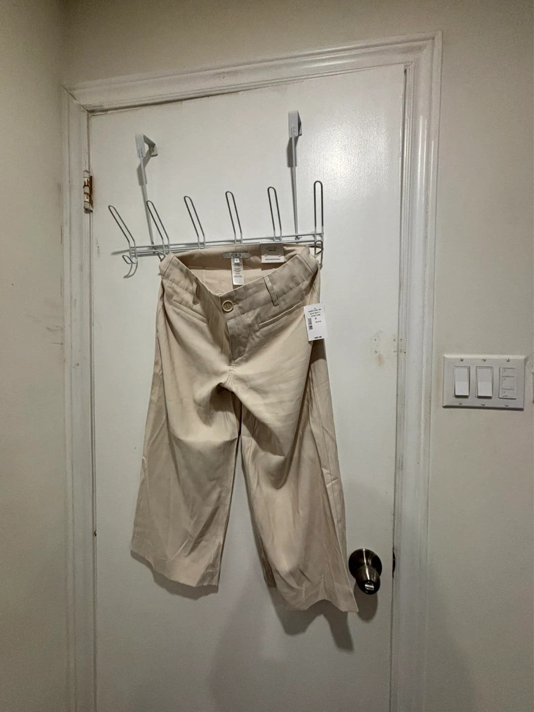 Cleo Beige Cropped Pants - photo 3