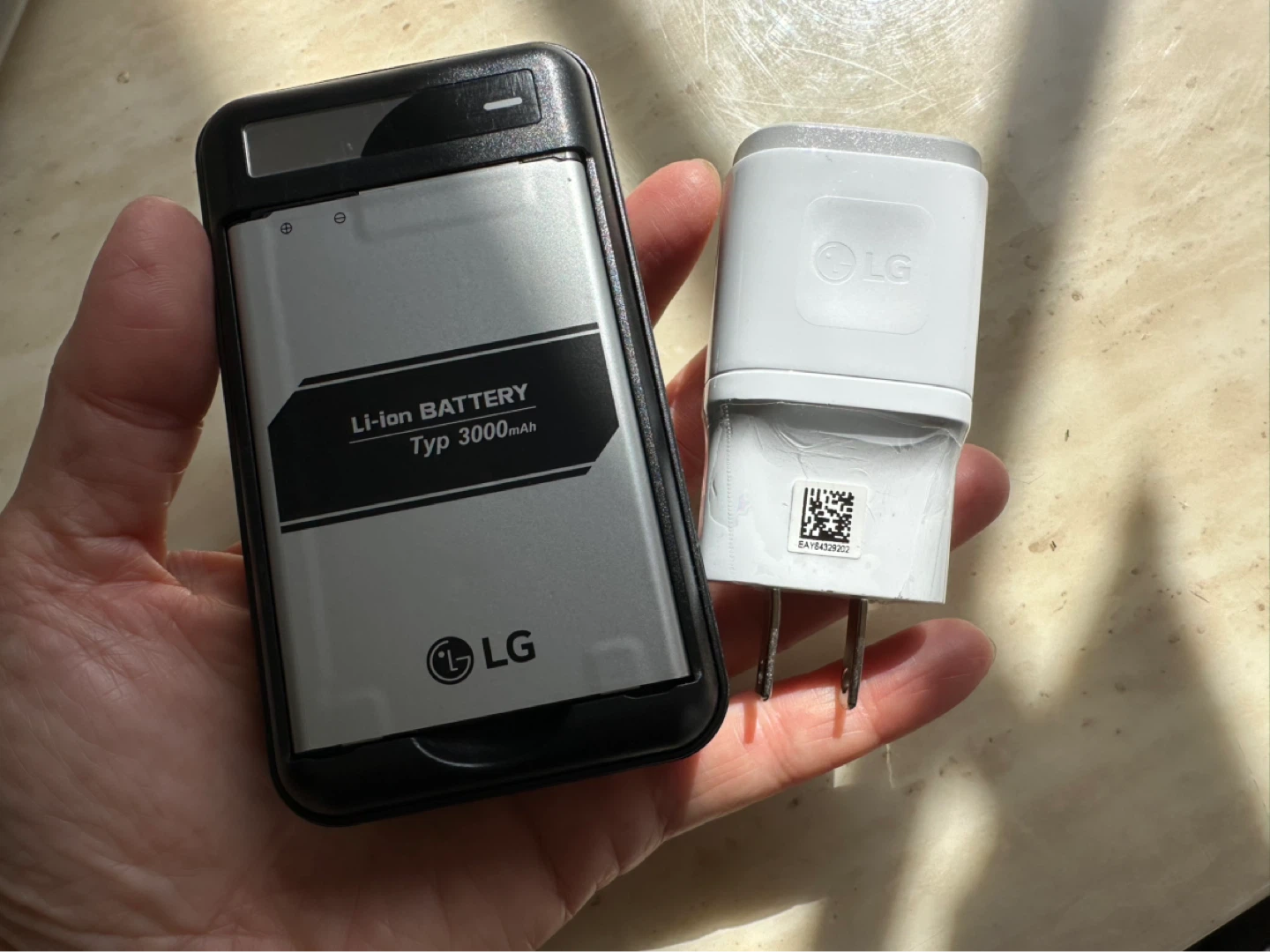 LG G4 Android Smartphone and accessories (All NEW) - photo 3