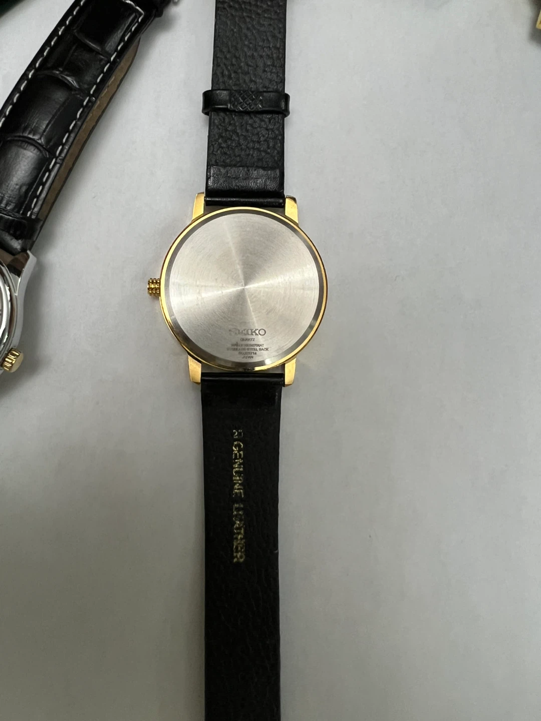 Seiko Quartz Watch - Gold Tone Case, Black Leather Band - photo 2