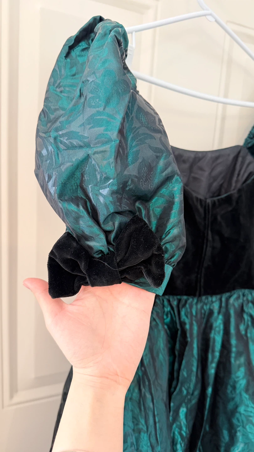 Emerald Green Velour & Taffeta Dress. Size M/L - photo 4
