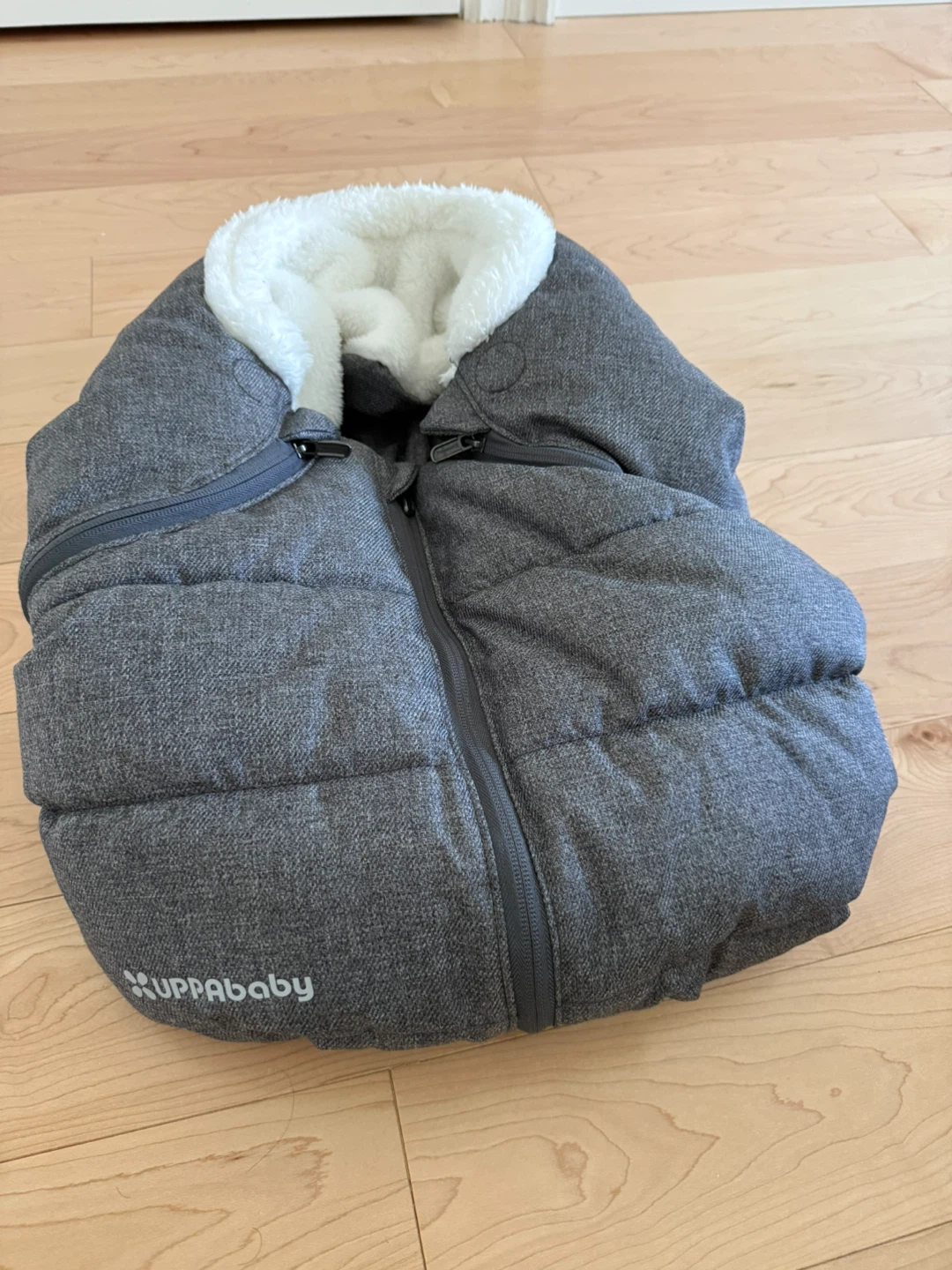 UPPAbaby Cozy Ganoosh for Mesa in Jordan/Greyson
