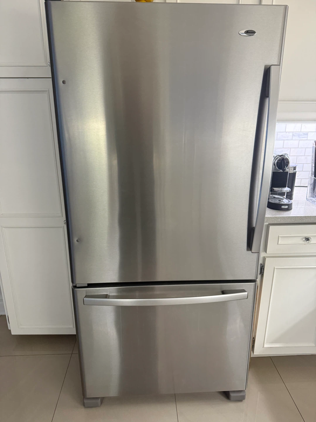 Amana 33” Stainless Steele Refridgerstor.