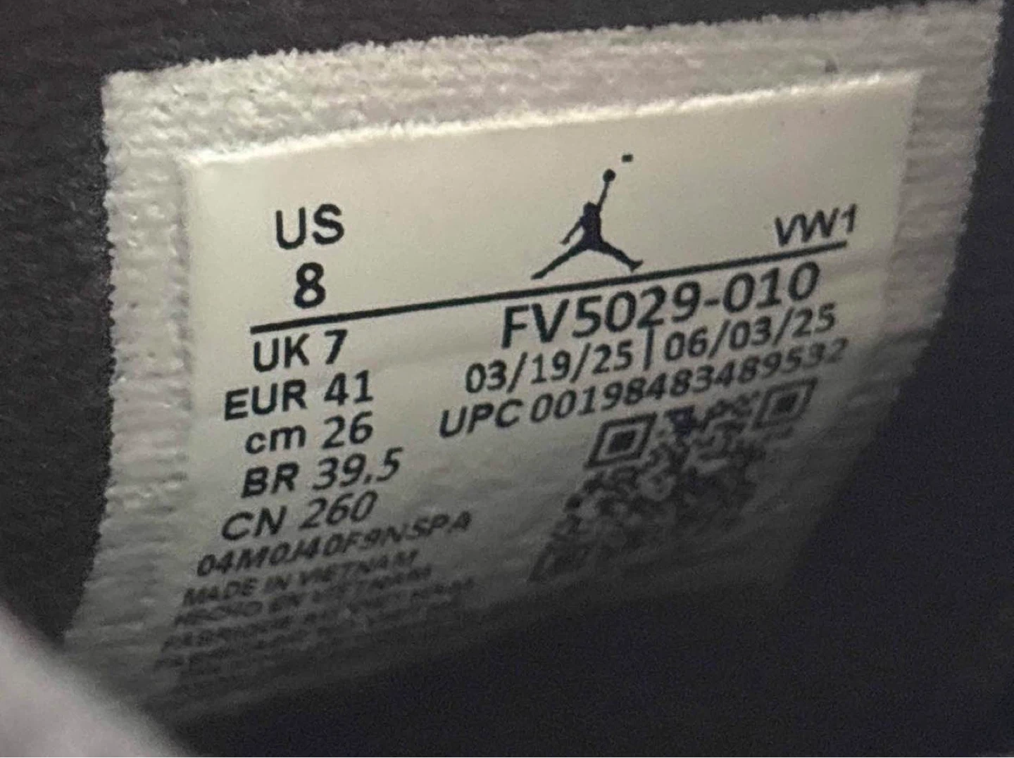 Air Jordan 4 Retro black- Size 8 US - photo 2