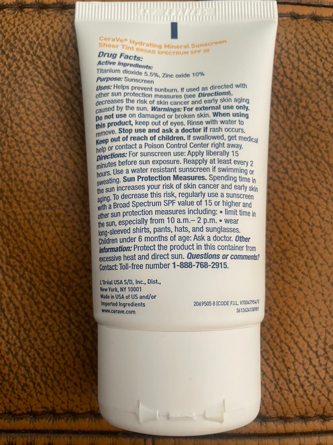 CeraVe Hydrating Mineral Sunscreen Sheer Tint SPF 30 50ml - photo 2