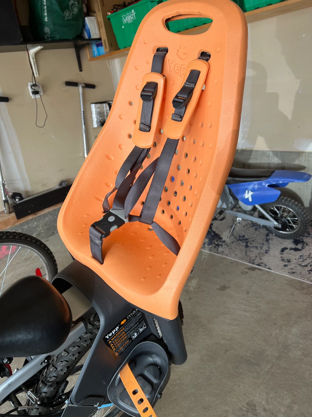 Thule Yepp Maxi Orange Child Bike Seat