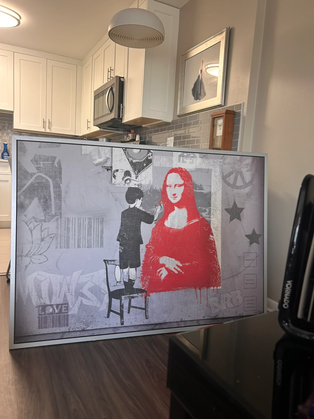 FREE Large Mona Lisa Graffiti Style Wall Art Print - photo 3