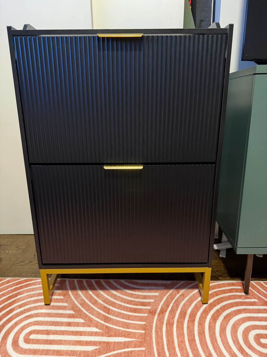 Like new shoe cabinet