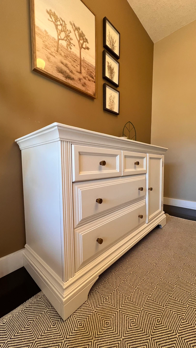 Modern Farmhouse White Sideboard / Dresser – Fully Restored - photo 4