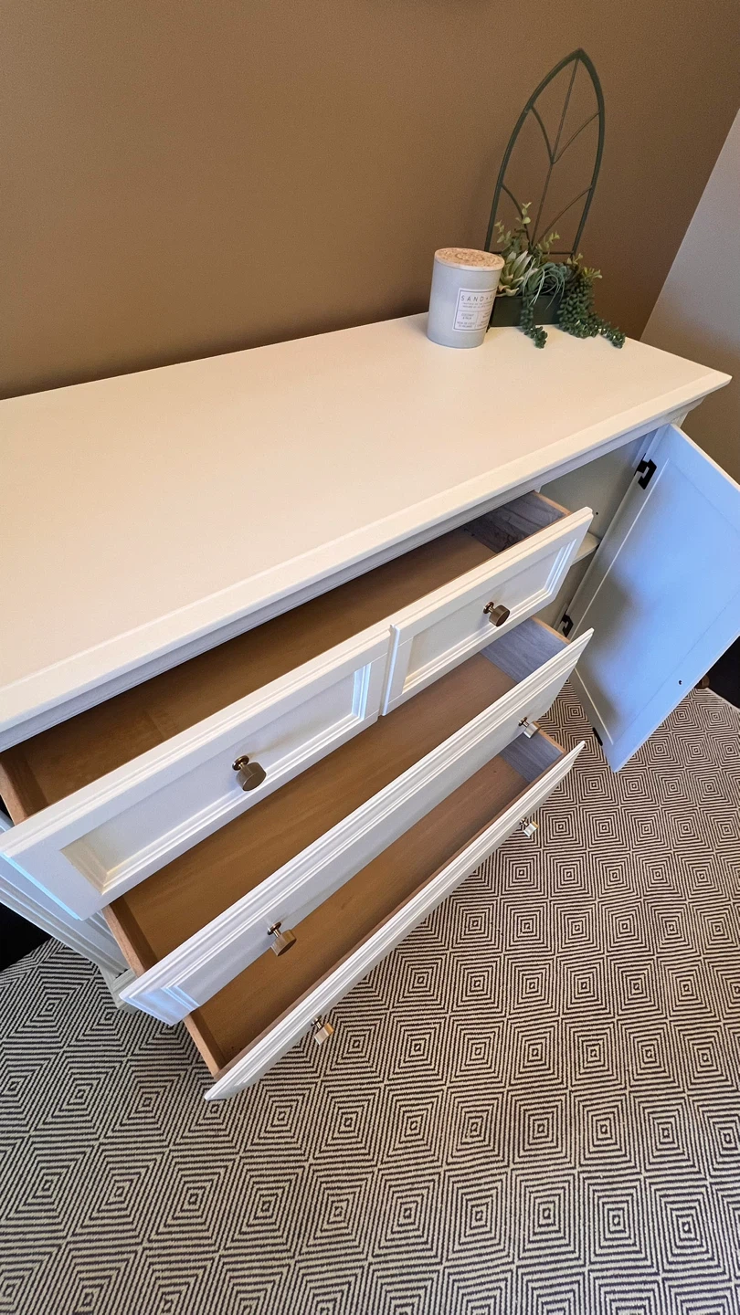 Modern Farmhouse White Sideboard / Dresser – Fully Restored - photo 5