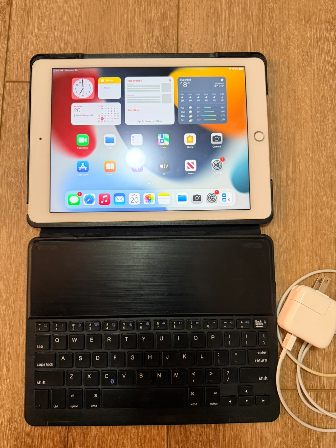 Apple ipad Air2 with wireless keyboard