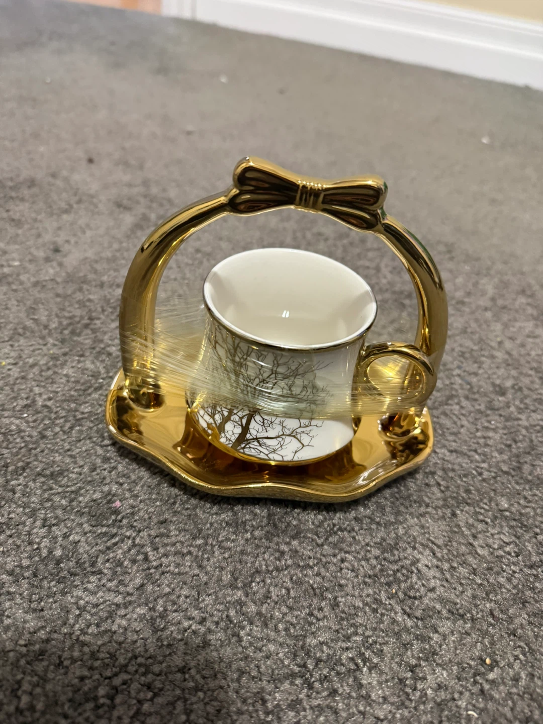 Set of 6 Gold Finish Espresso Cups and Saucers - photo 2