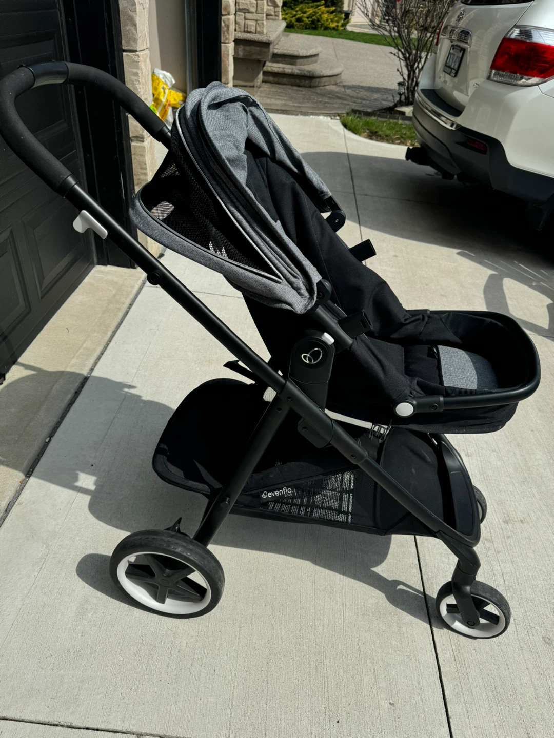 Evenflo Stroller - photo 4