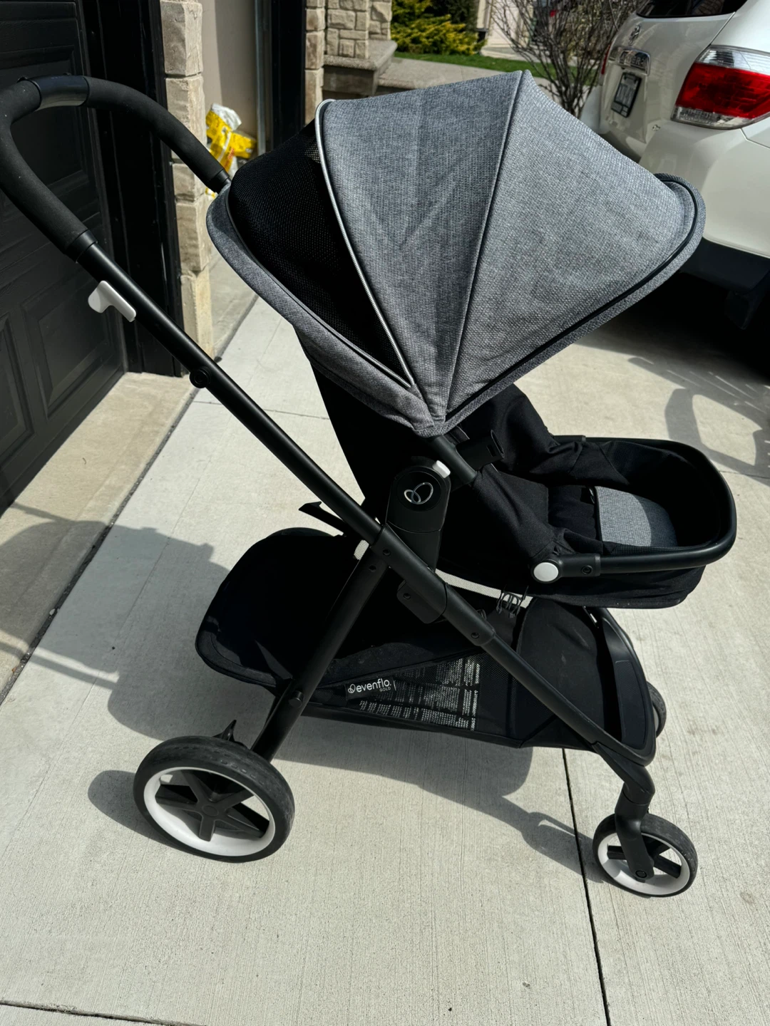Evenflo Stroller - photo 2