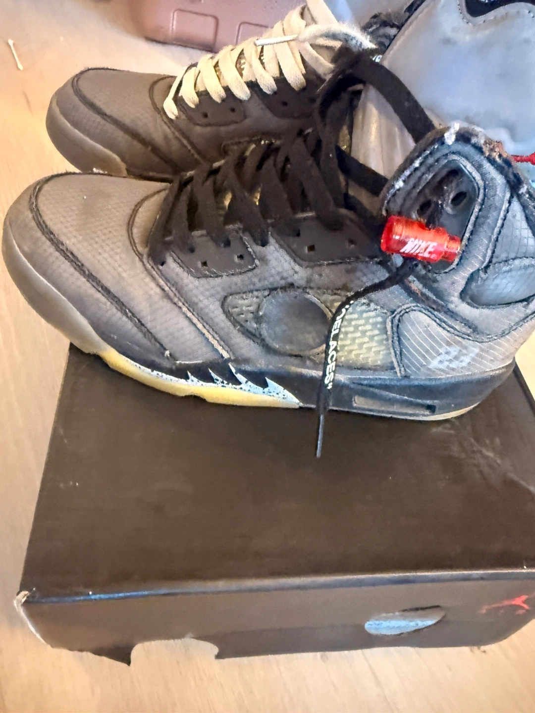 Air Jordan 5 Retro SP Off-White Black/Fire Red-Muslin US 7.5 - photo 3