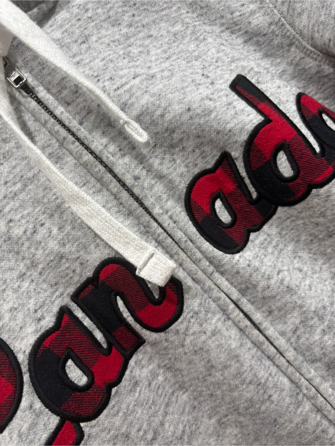 Women’s Canadiana Grey Zip-Up Canada Hoodie Size S/P - photo 2
