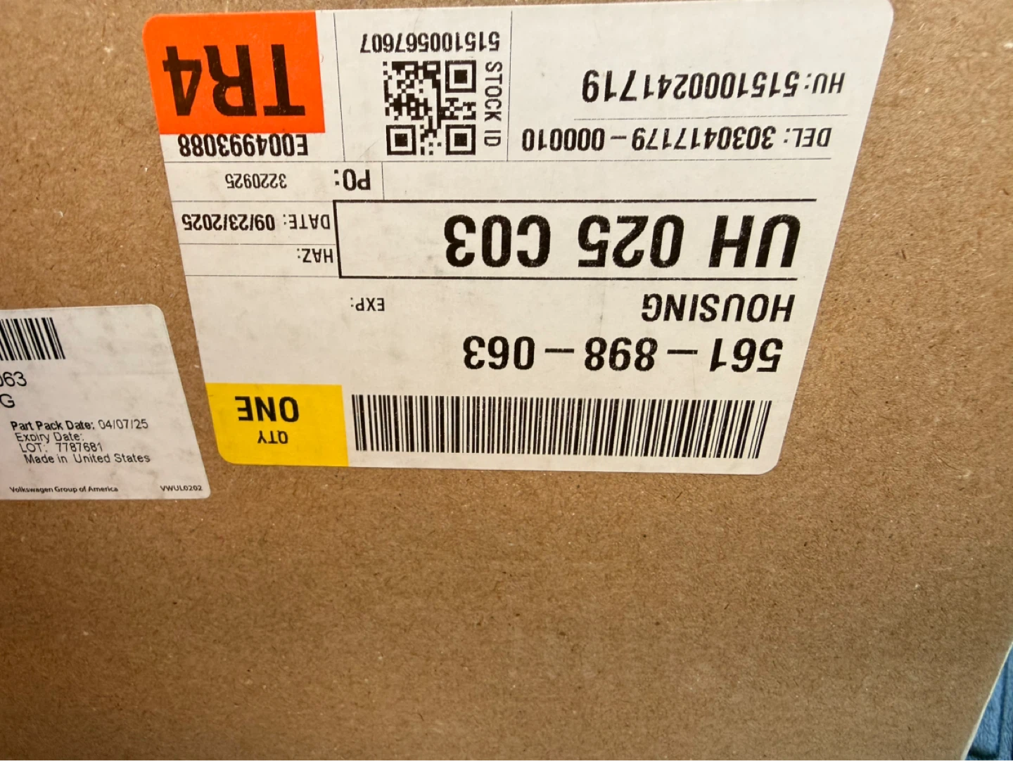 Volkswagen Housing 561-898-063 - photo 3