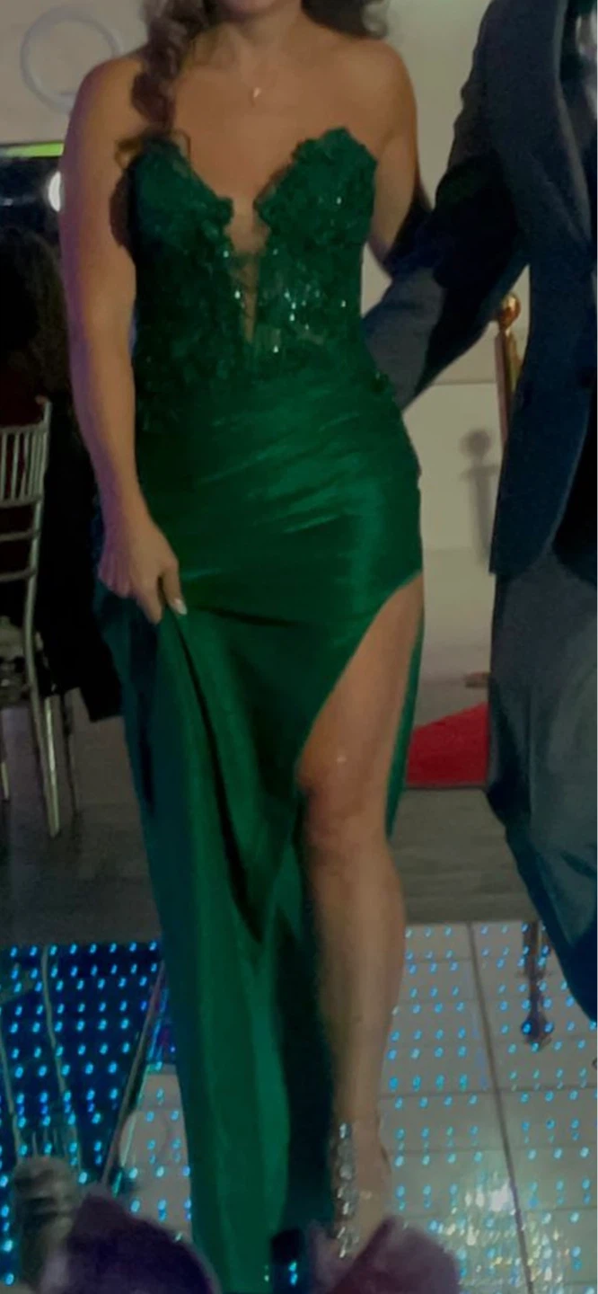 Ladivine CDS465 Green Strapless Floral Gown - photo 2