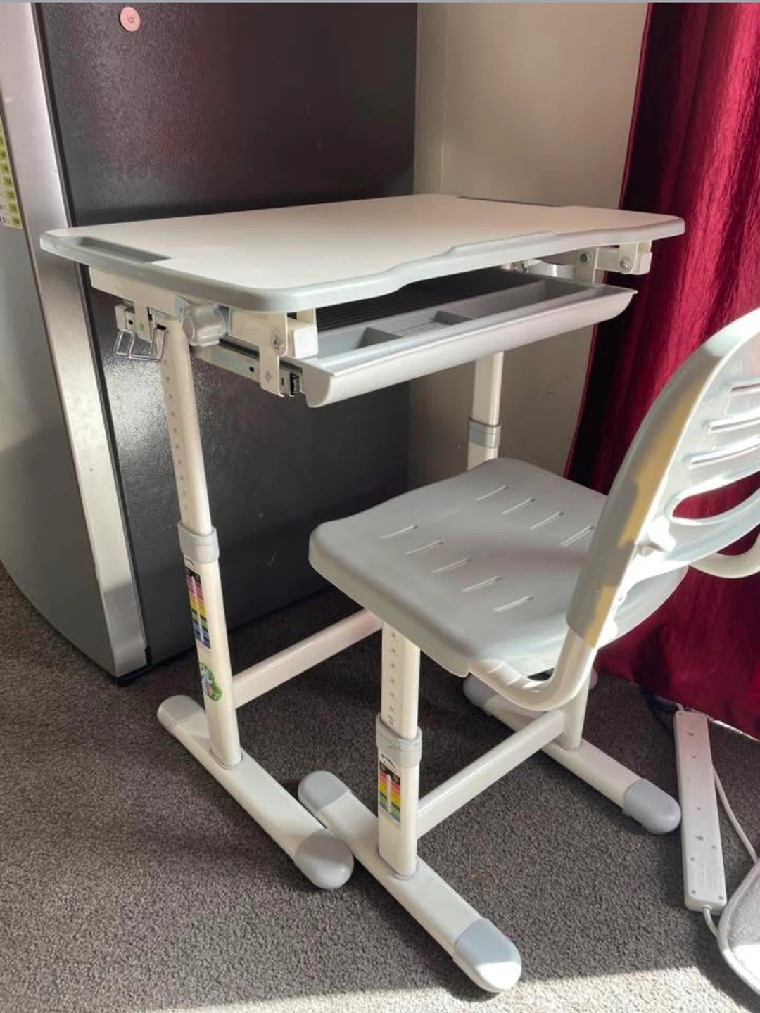 VIVO Adjustable Kids Desk and Chair Set - photo 2