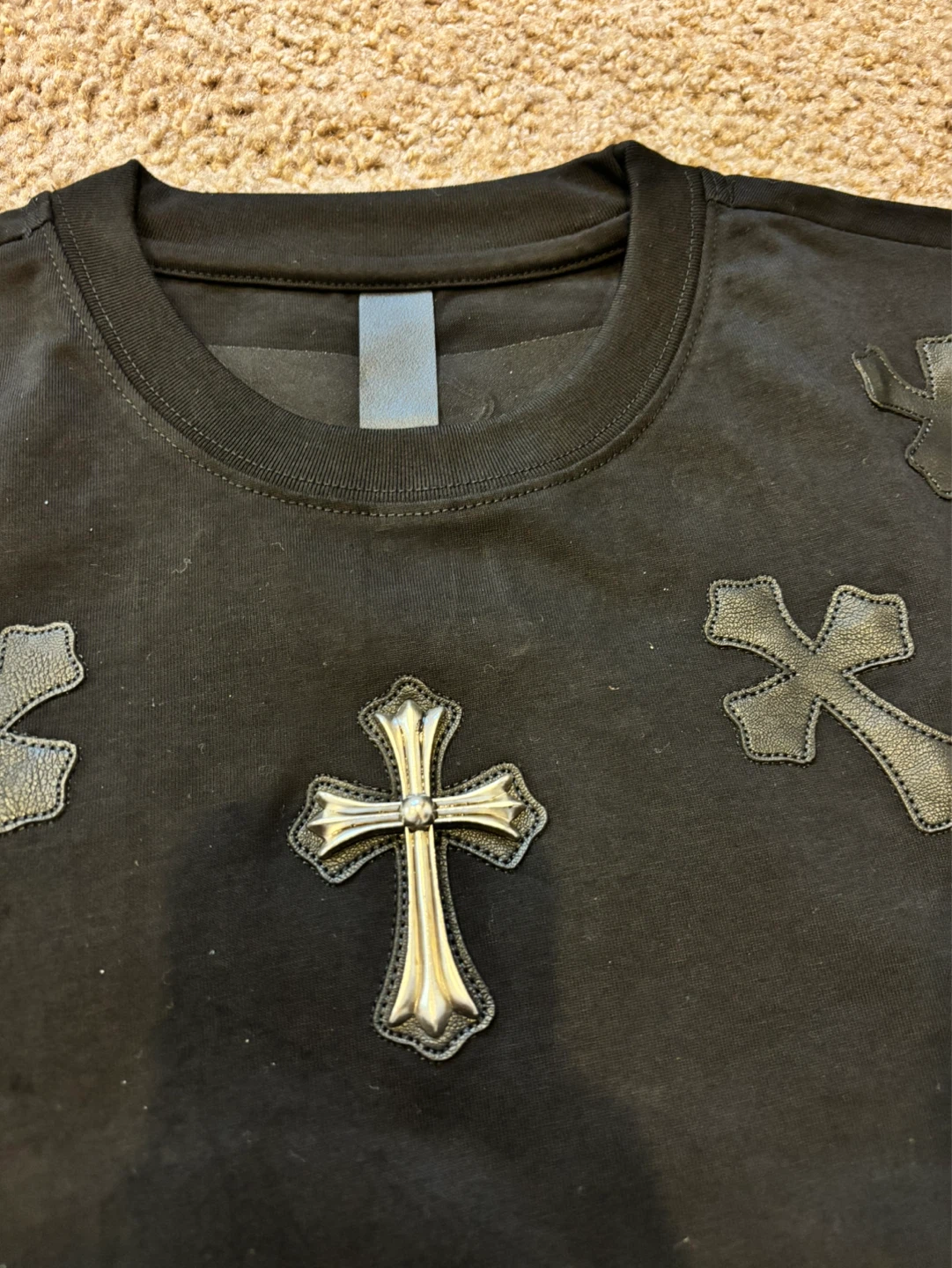 Chrome Hearts Black T-Shirt with Cross Appliqué - photo 2