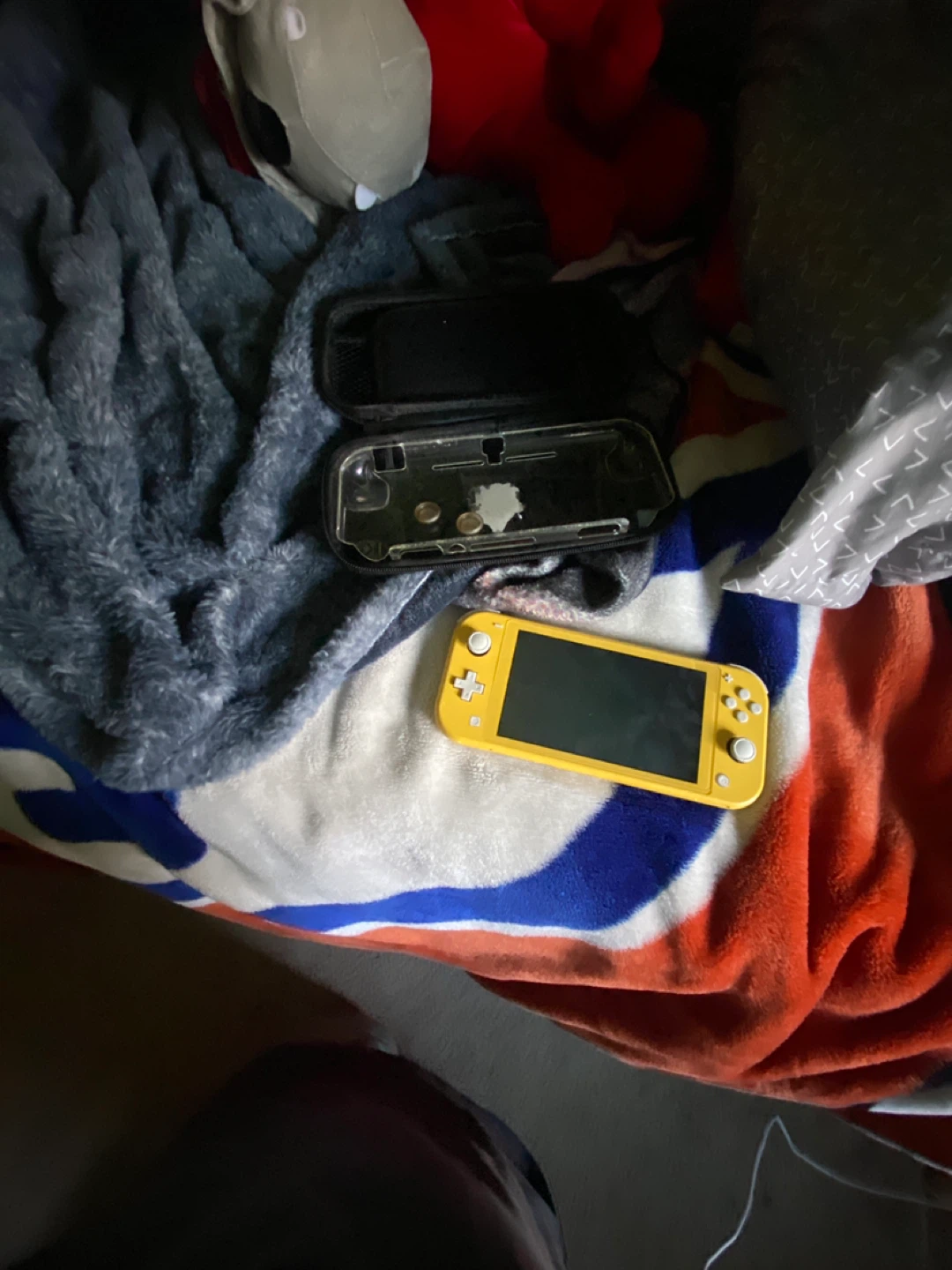Nintendo Switch Lite Yellow w/ Case - photo 2