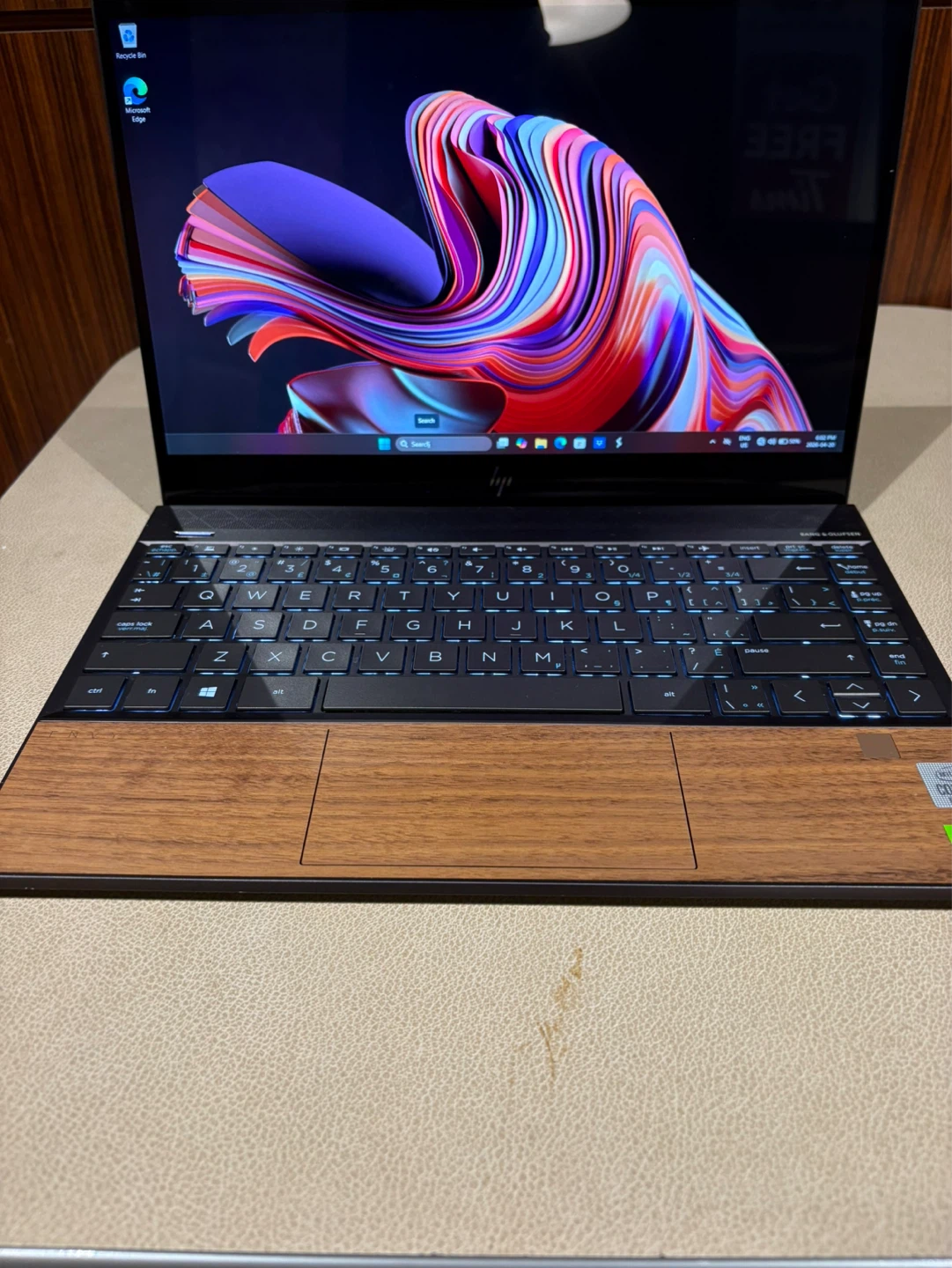 HP Envy 13 Wood Edition Laptop - photo 2