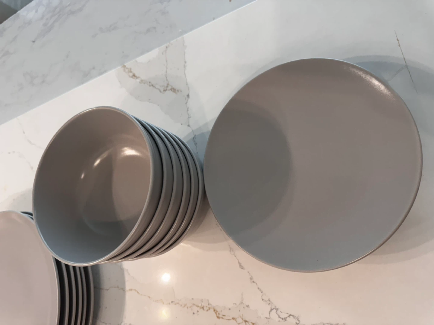 Ikea 18pc dinnerware set - photo 2