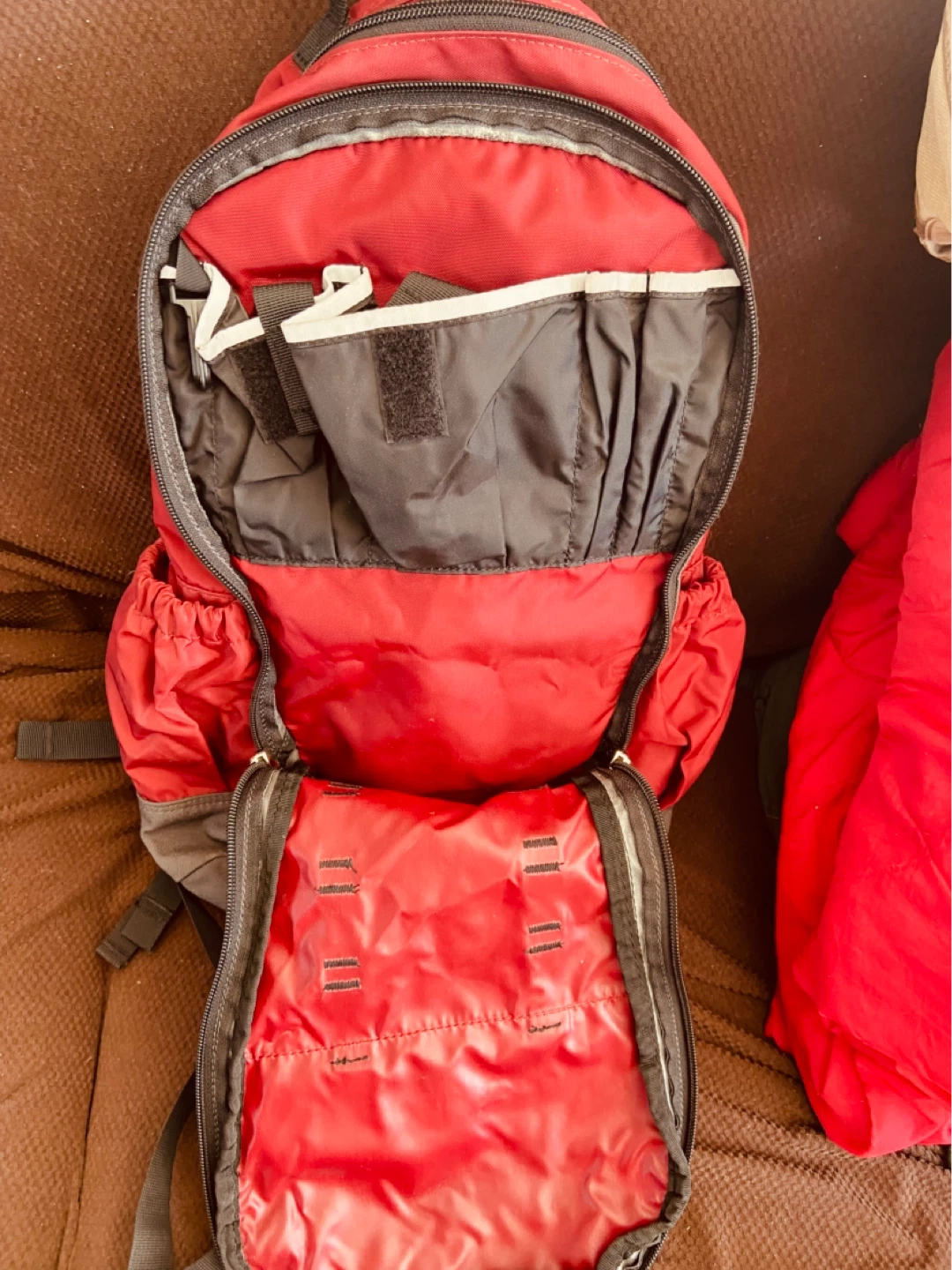Mountain Equipment Co-op Red Backpack - photo 3