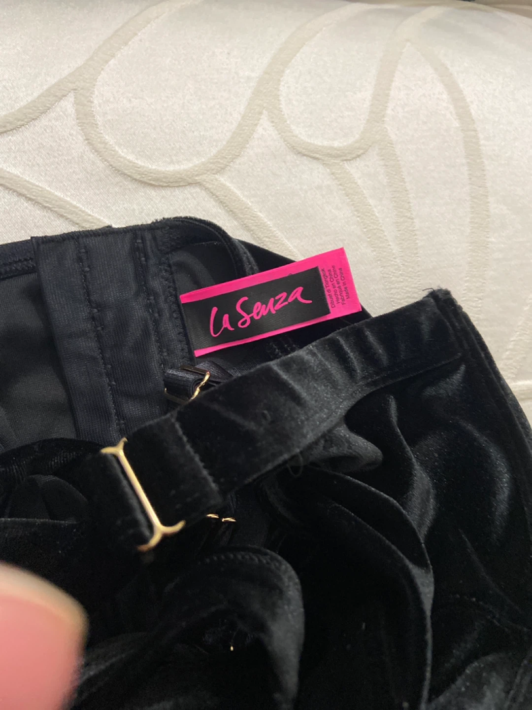 La Senza Black Velvet Corset Top - photo 3