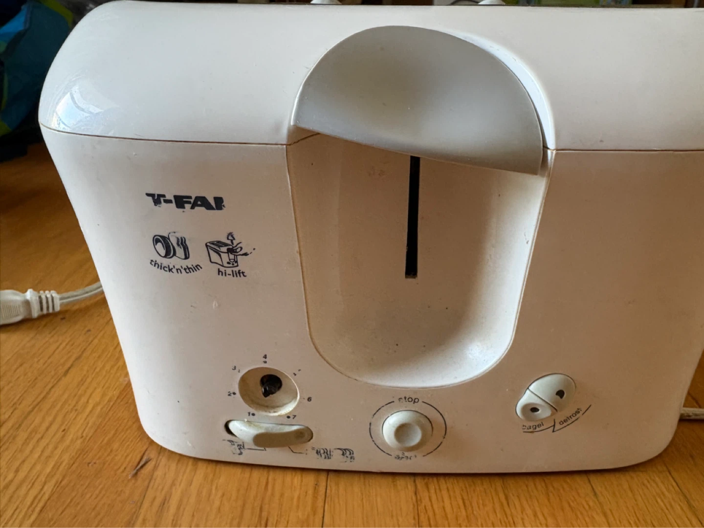 T-fal 4-Slice Toaster - photo 2
