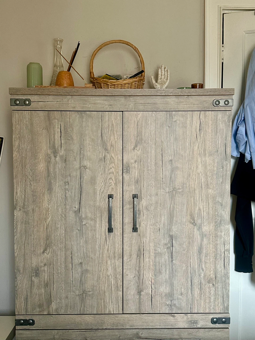 Bedroom Set- Queen Bedframe, Dresser with Large Mirror, Armoire - photo 4