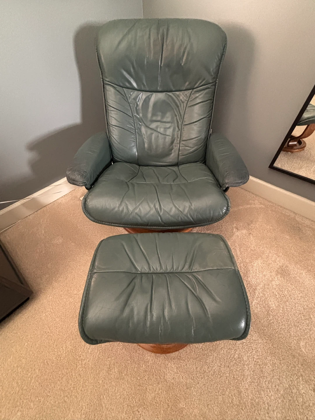 Leather Recliner Chair with Ottoman