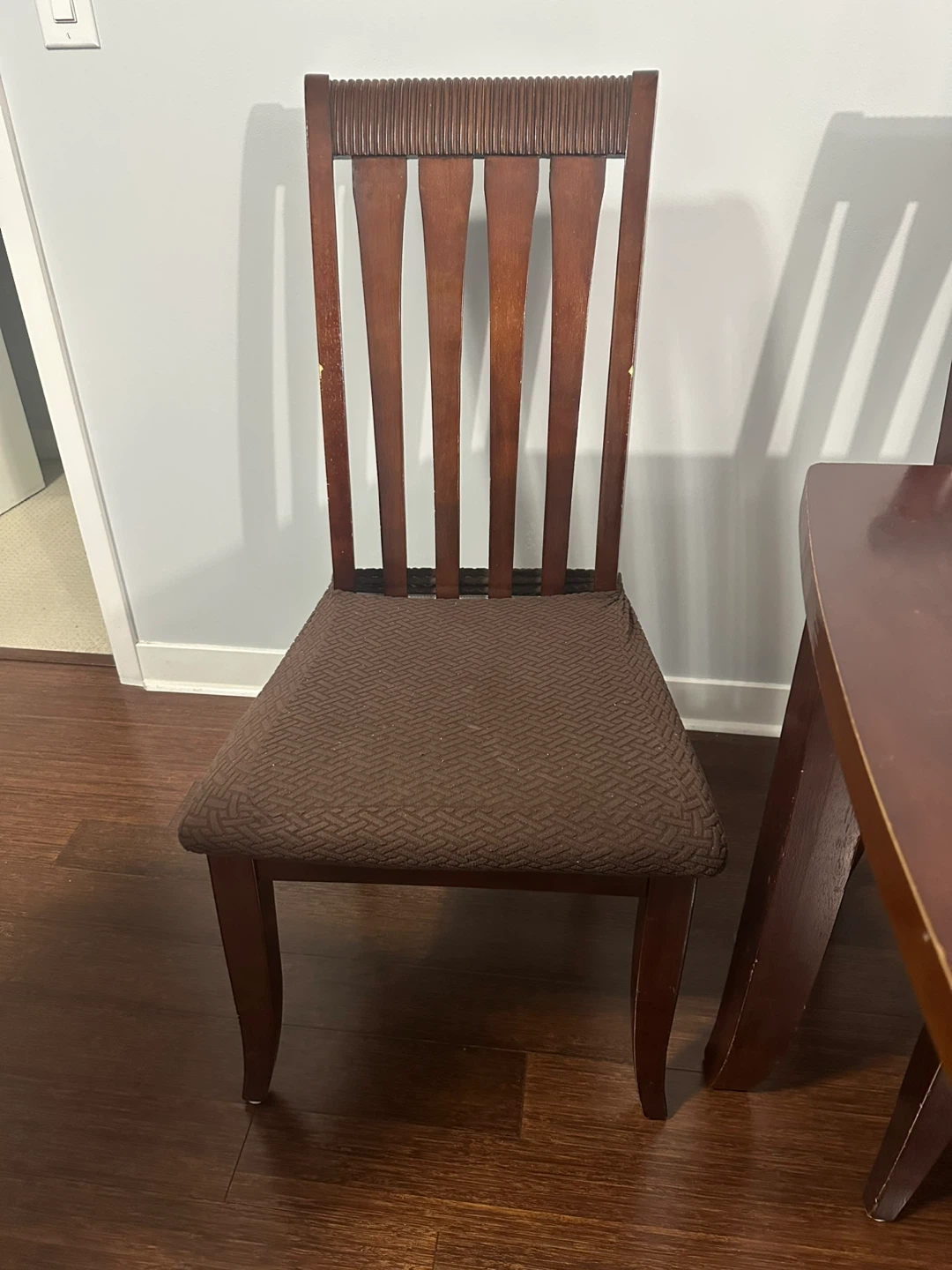 Solid Wood Dining Table + 4 chairs - photo 3