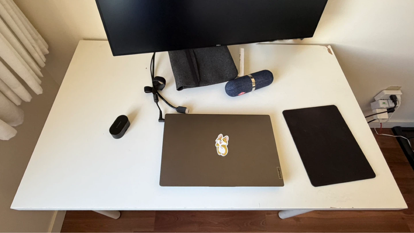 White IKEA Desk - 100cm x 60cm - photo 3