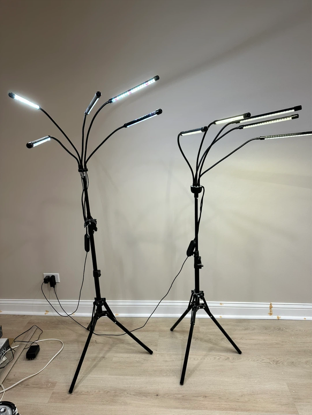 5 head adjustable led grow light.