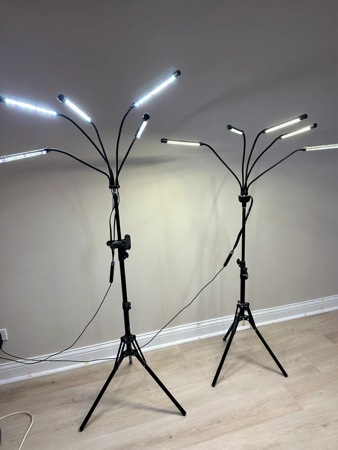 5 head adjustable led grow light. - photo 3