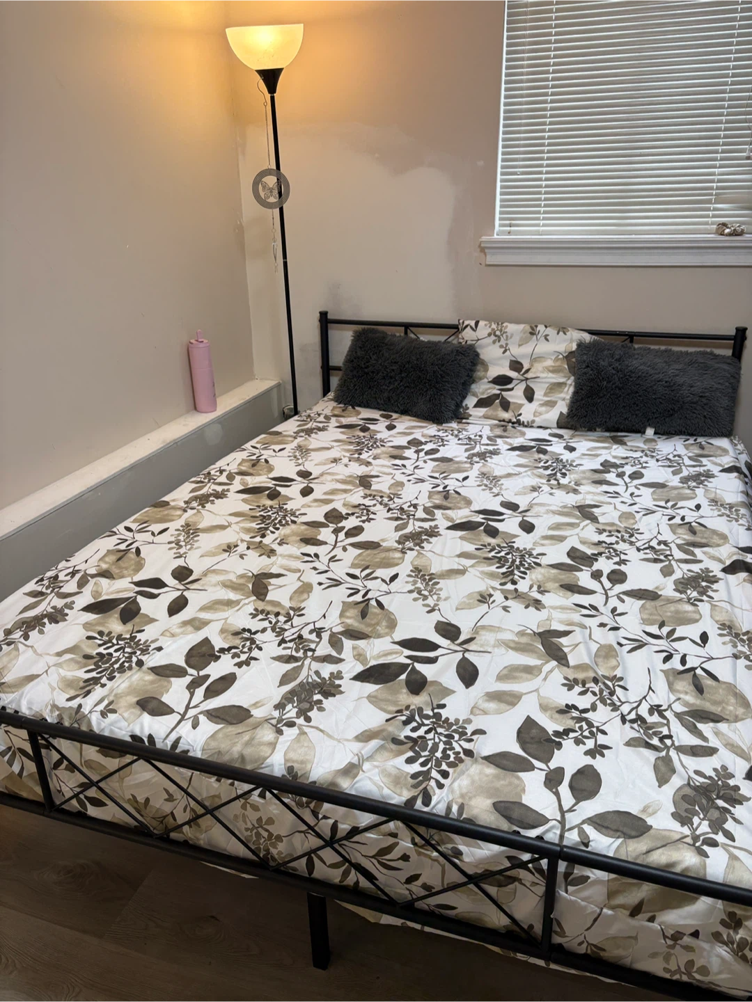 Metal Bed Frame - Queen Size