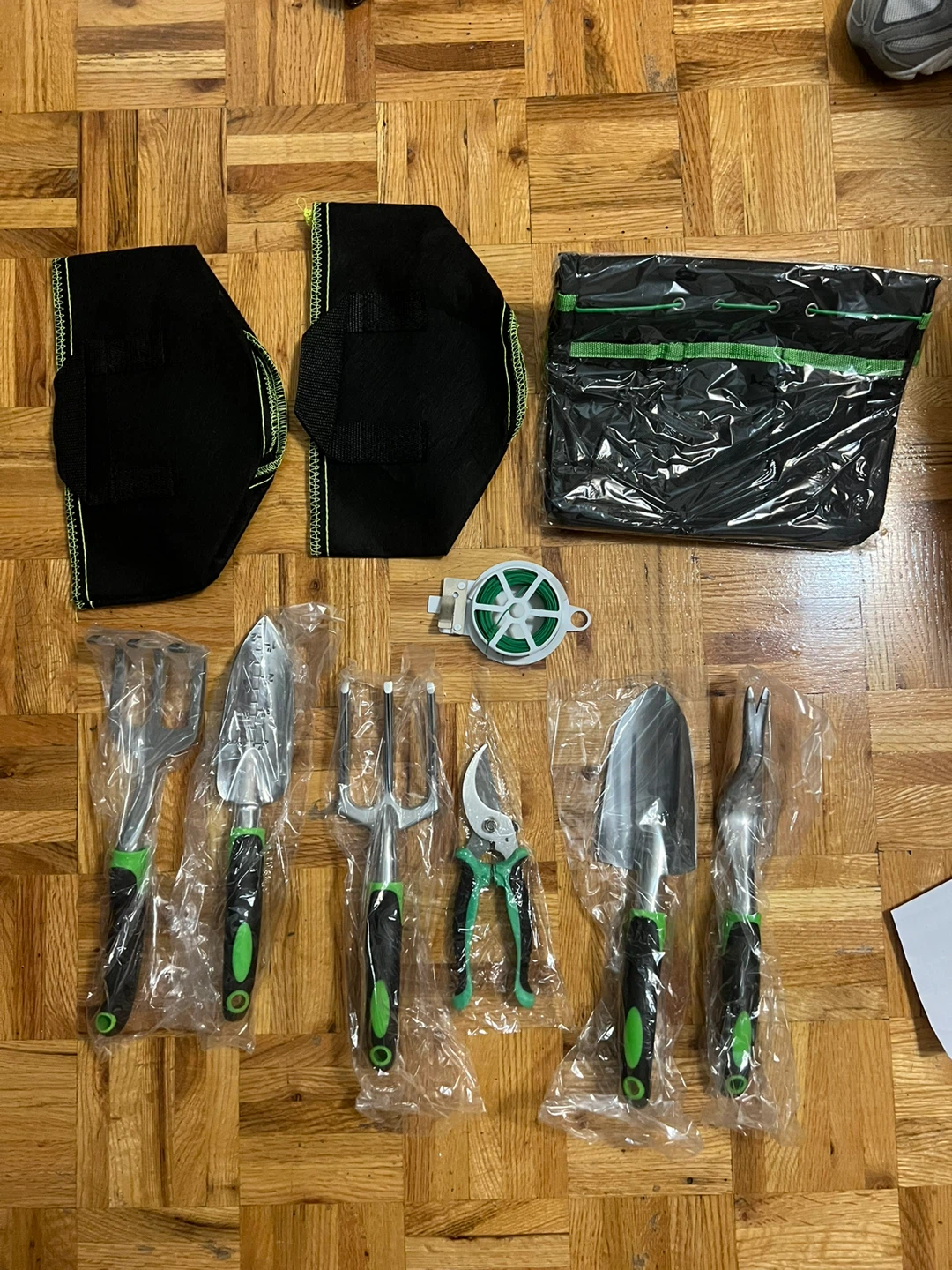 Garden Tool Set with Kneeler and Tool Bag