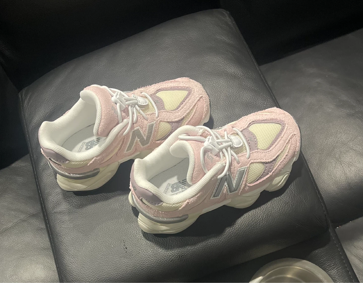 Brand New - New Balance sneakers Toddlers size 10 - photo 2