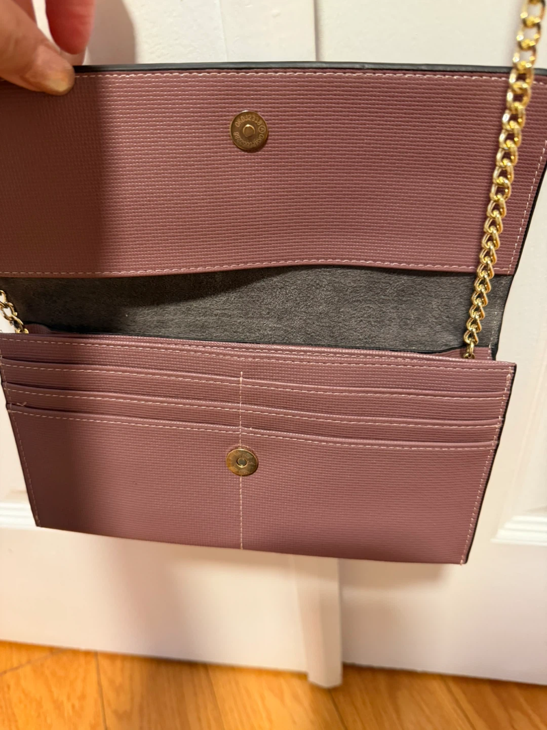 Mauve Textured Wallet with Gold Chain Strap - photo 3