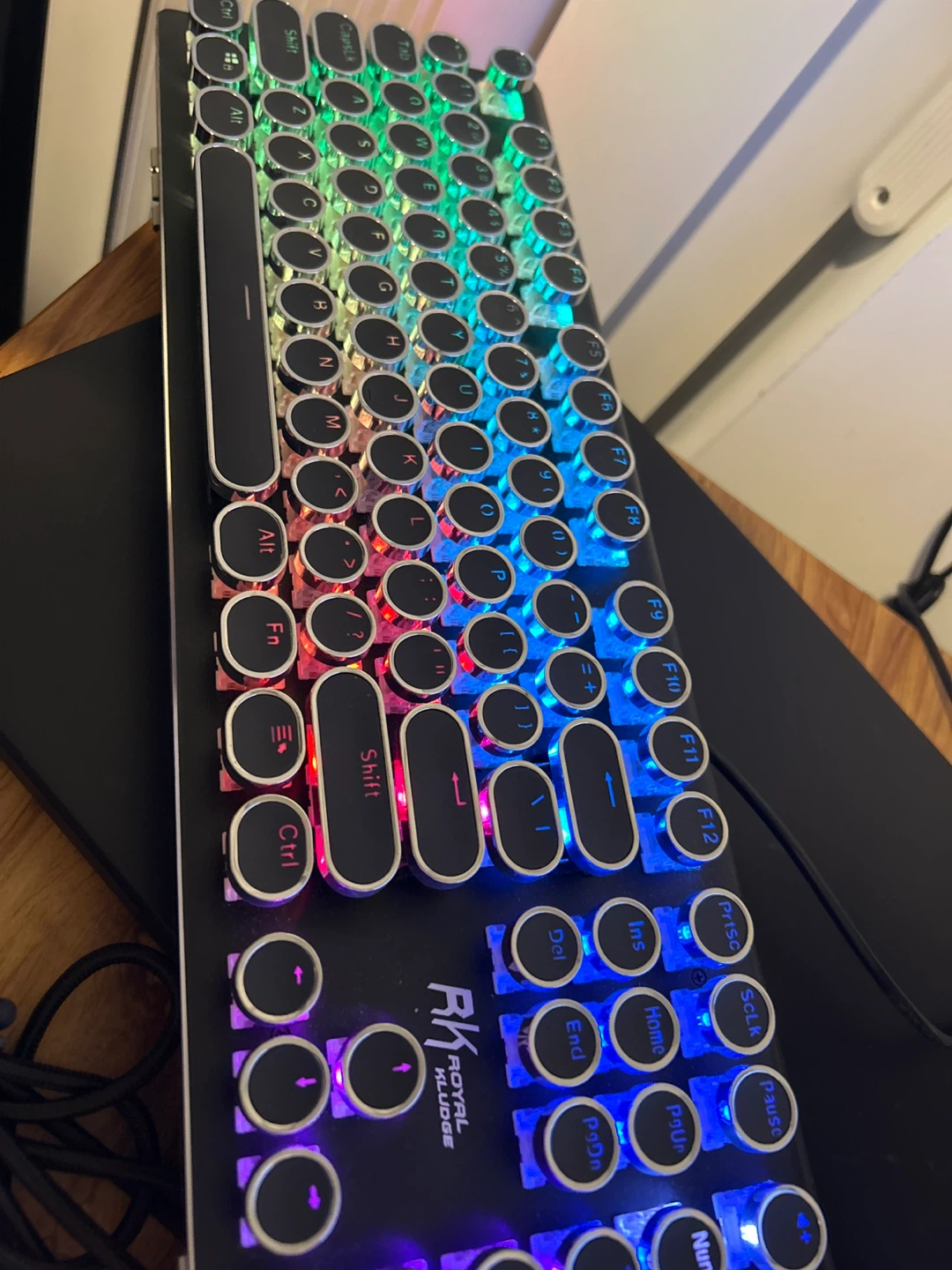 Royal Kludge Retro Mechanical Keyboard - photo 2